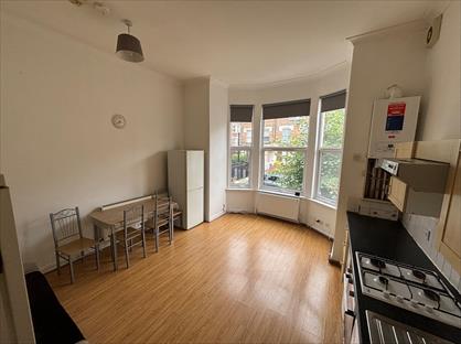 1 Bed Flat, Hermitage Road, N4