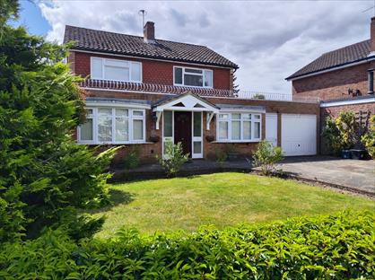 4 Bed Detached House, Roselands Avenue, EN11