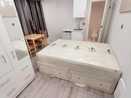 Studio Flat, Paddington, W2