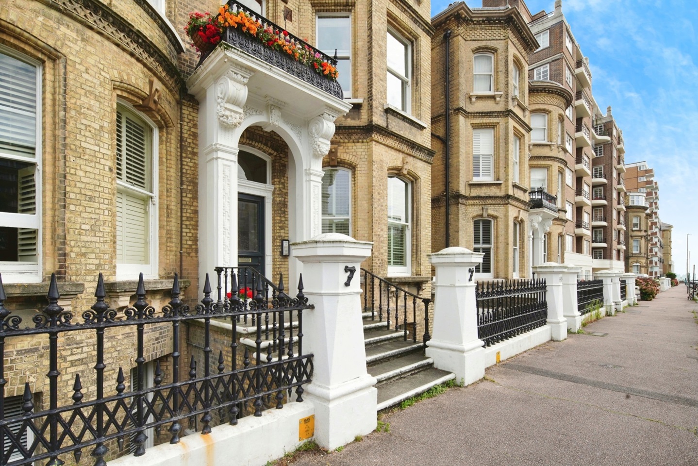 1 Bed Flat, Grand Avenue, BN3, N1 7GU