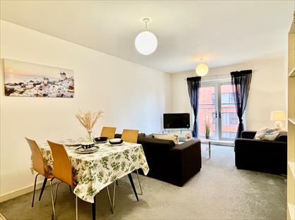 2 Bed Flat, Delta Point, M3