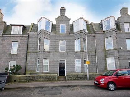 1 Bed Flat, Merkland Road East, AB24