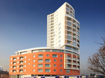 2 Bed Penthouse, Raphael House, IG1