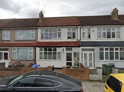 Studio Flat, Fieldend Road, SW16