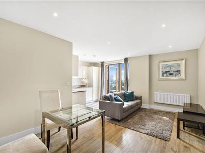 1 Bed Flat, Salcombe Court, E14