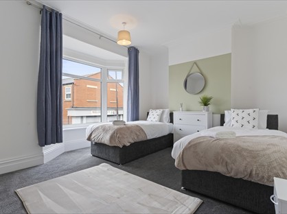 4 Bed Terraced House, Lord Street, TS10