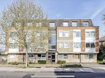 2 Bed Flat, Brook House, TW1