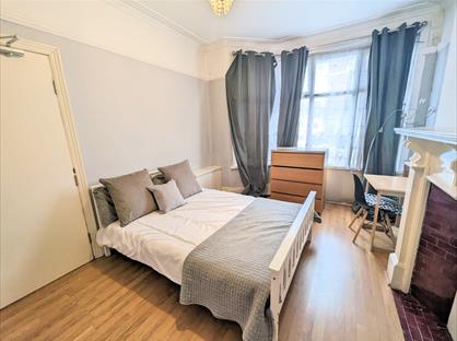 Room in a Shared House, Poplar Road, B66