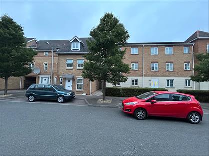 2 Bed Flat, Windermere Avenue, RM19