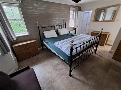 Room in a Shared House, Heartwood Close, L9