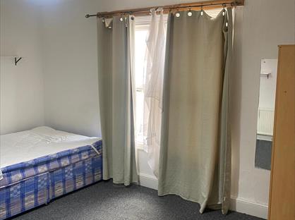 Room in a Shared House, Mivart Street, BS5
