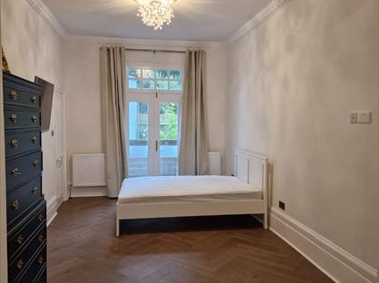 Studio Flat, St. Georges Road, SE1