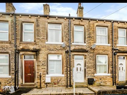 2 Bed Terraced House, Cheltenham Place, HX3