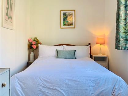 2 Bed Semi-Detached House, Cowl St, BA4