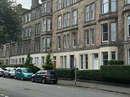2 Bed Flat, Brunton Gardens, EH7