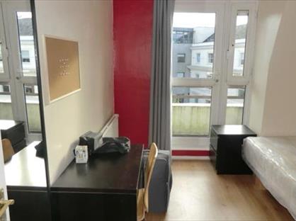 Room in a Shared Flat, Brewers Court, W2