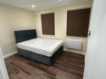 Studio Flat, Halsway, UB3
