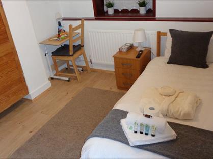 Room in a Shared House, Ford Square, E1
