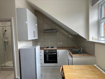 Studio Flat, Gloucester Drive, N4