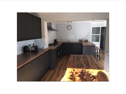 6 Bed Semi-Detached House, Rushmead Close, CT2