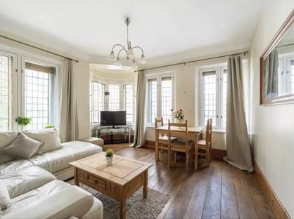 2 Bed Flat, St James London, SW1Y