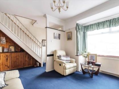 6 Bed Detached House, Eton Road, IG1