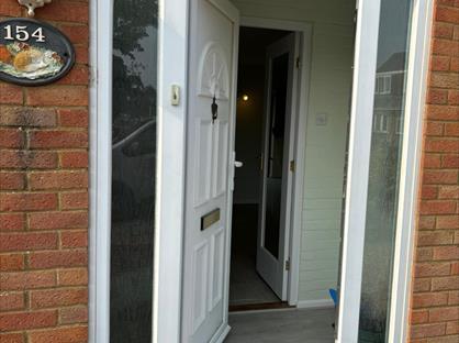 3 Bed Semi-Detached House, Turnpike Drive, LU3