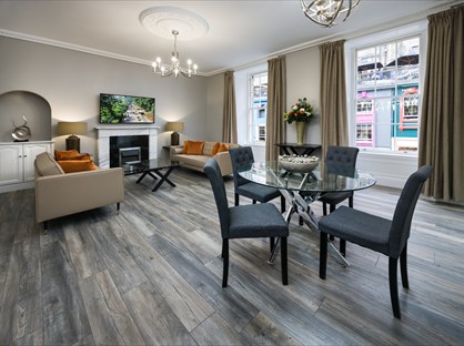 2 Bed Flat, Victoria St, EH1