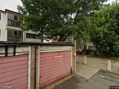 Room in a Shared House, Chesnut Road, N17