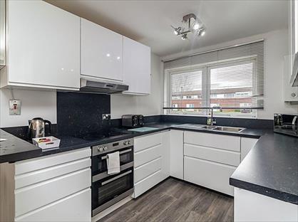 3 Bed Terraced House, Haywards Croft, MK12