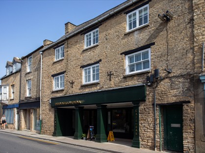 1 Bed Flat, High Street, OX7