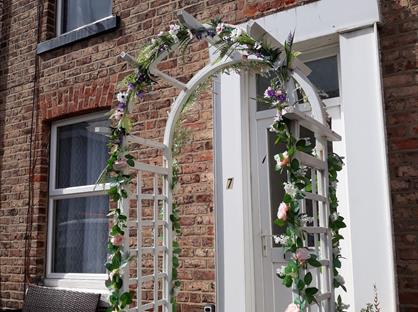 3 Bed Terraced House, Raglan Terrace, YO21