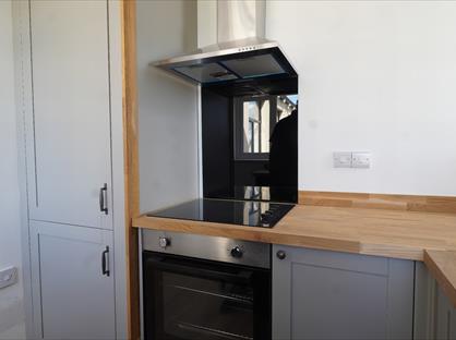 2 Bed Flat, Birds Royd Lane, HD6