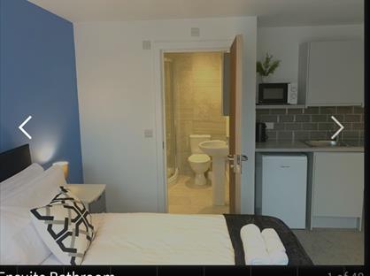 Studio Flat, Lower Bethesda Street, ST1