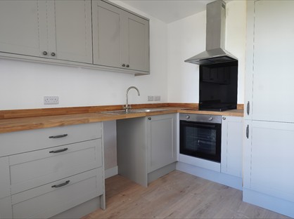 1 Bed Flat, Birds Royd Lane, HD6