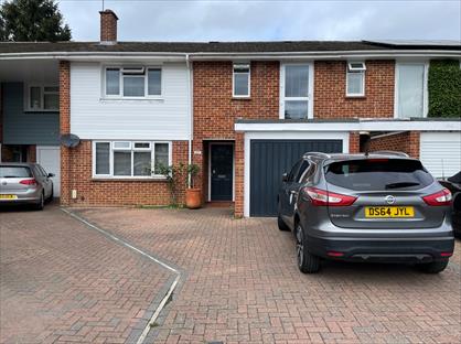 3 Bed Terraced House, Lovell Close, RG9