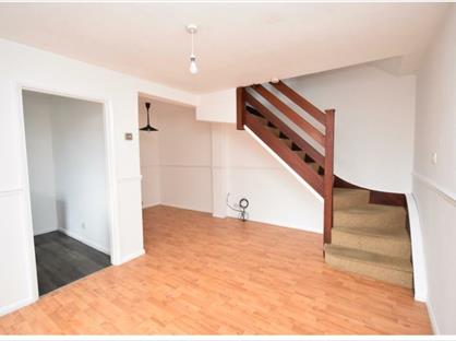 2 Bed Terraced House, West Court, LU7