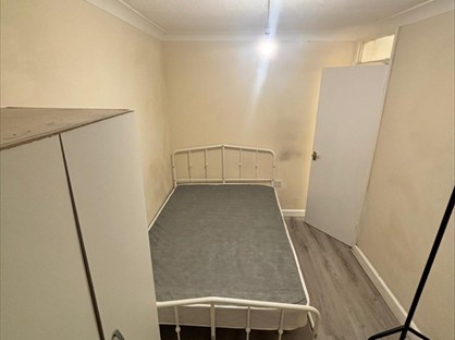 Room in a Shared Flat, Lanridge Road, SE2