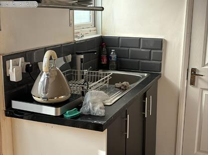 Studio Flat, Veals Mead, CR4