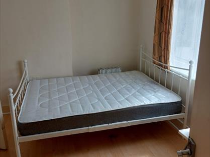 Studio Flat, Crawley Road, E10