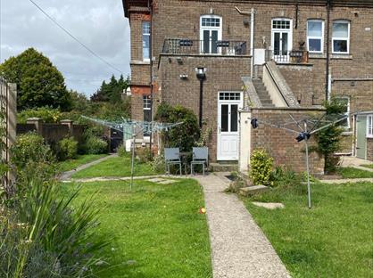 1 Bed Flat, Prince Of Wales Road, DT1