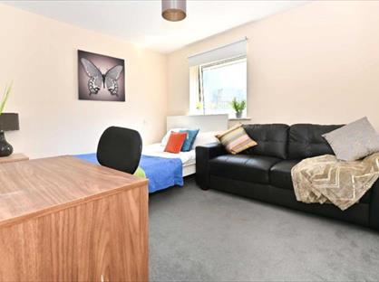 Room in a Shared Flat, Flynn Court, E14