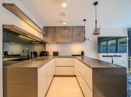 1 Bed Flat, Bartle Road, W11