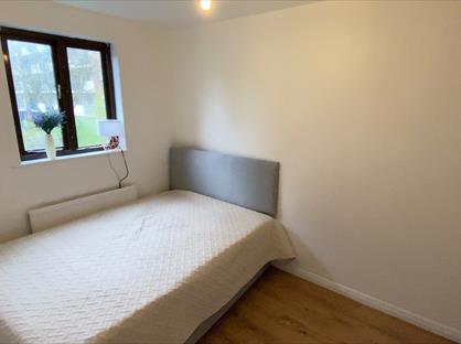 Room in a Shared Flat, Chapter Close, W4