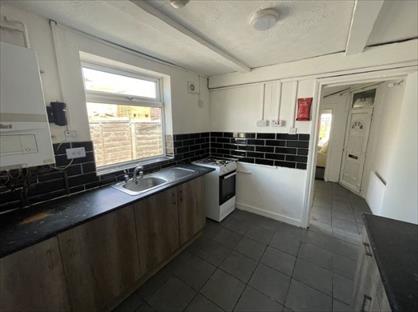 Room in a Shared House, Toll End Road, DY4