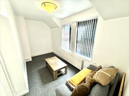 1 Bed Flat, Derby Road, NG7
