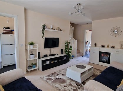 3 Bed Terraced House, Charleston Road North, AB12
