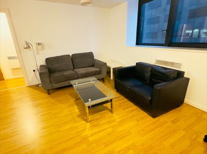 1 Bed Flat, Mann Island, L3