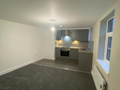 1 Bed Flat, Silver Street, WF1