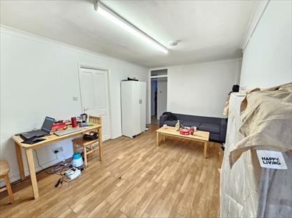 2 Bed Flat, St. Ann's Road, N15